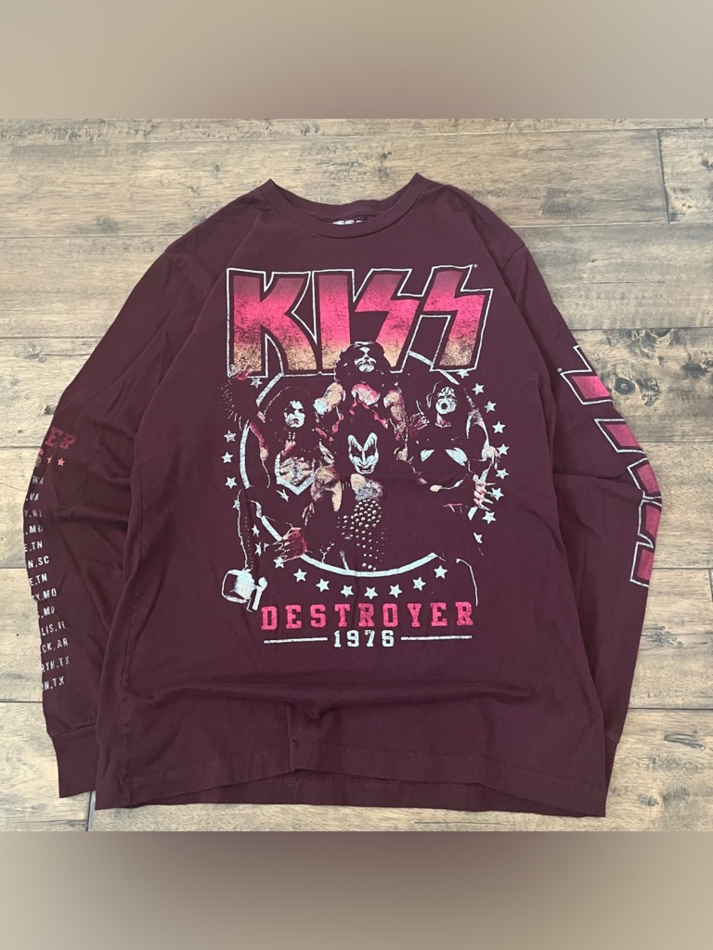 Y2K Men’s Kiss Concert Long Sleeve Shirt